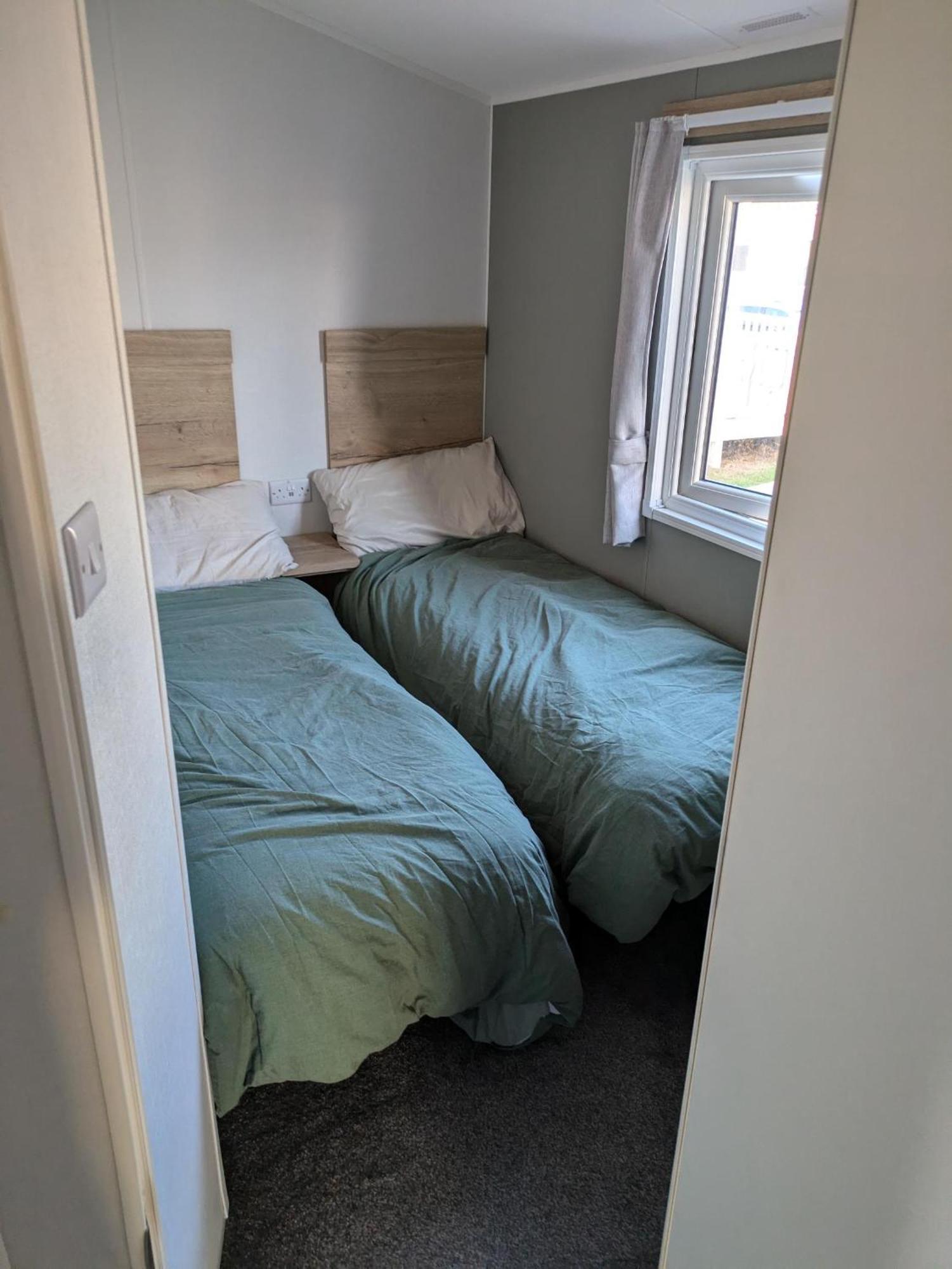 An Oasis Of Serenity In Camber Sands - Brand New 8 Berth Caravan Hotel Exterior photo