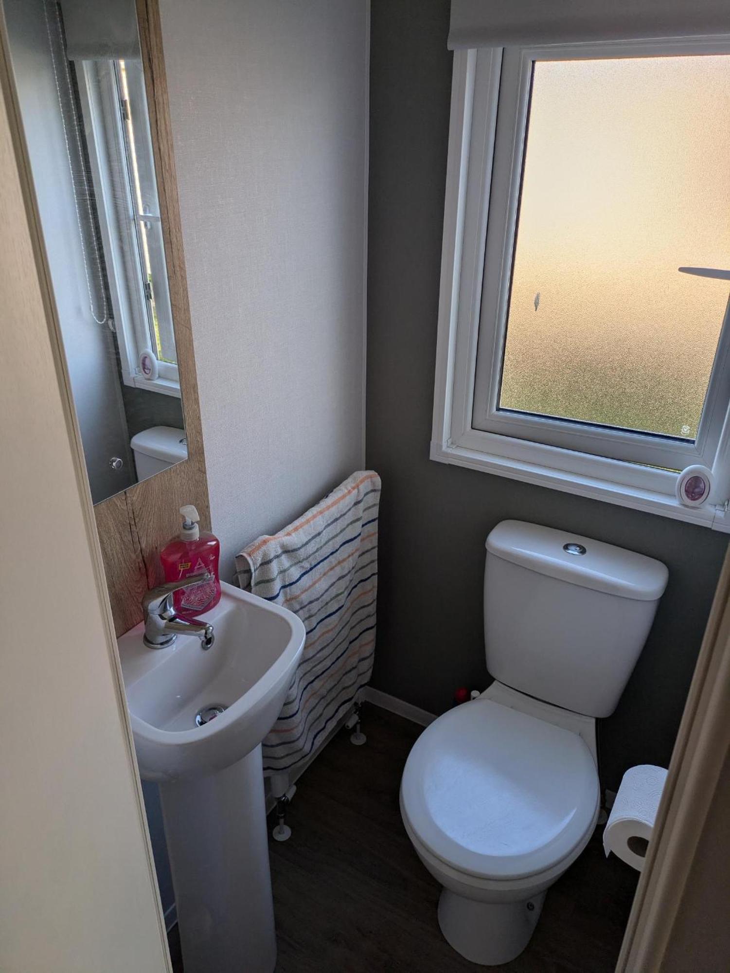 An Oasis Of Serenity In Camber Sands - Brand New 8 Berth Caravan Hotel Exterior photo